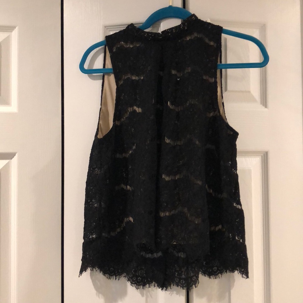 🚨Buy 2 Get 1 Free!🚨Black lace tank w/ nude shell